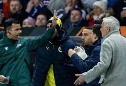 国际比赛日瓦伦西亚备战欧联；遗憾出局细节曝光；信心回归；训练强度明显提升的简单介绍