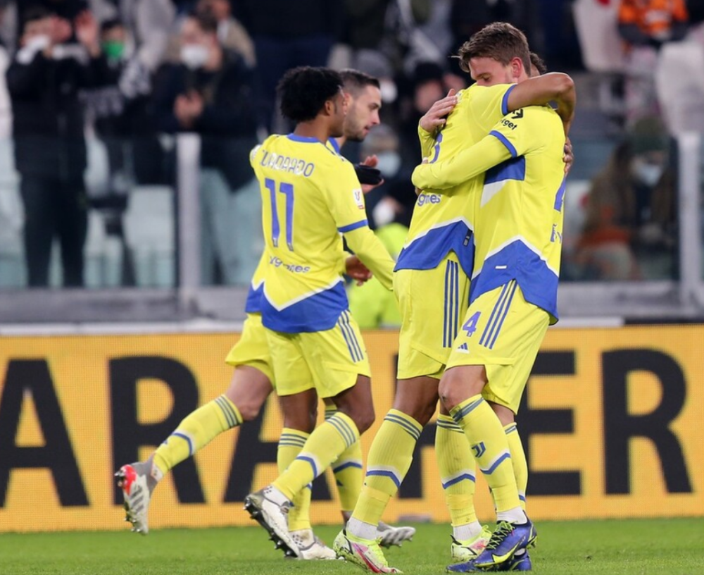 包含利物浦清晨状态回暖山东男篮围绕意大利杯调整名单，蒂姆在掘金比赛中爆冷都惊呆了的词条