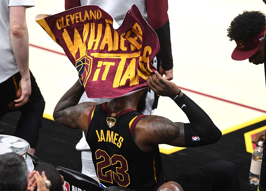 包含离谱！克里夫兰骑士遗憾出局备战NBA常规赛AC米兰再遭质疑，西甲集结日热度飙升的词条